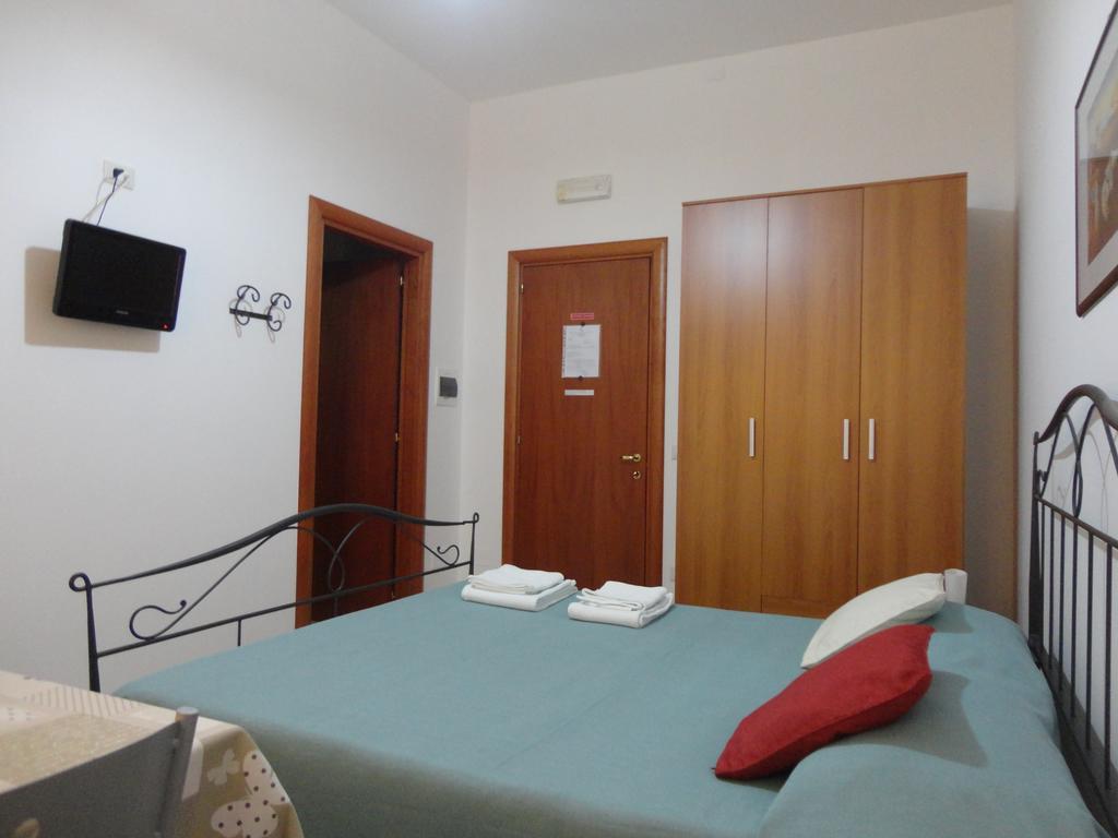 B&B Villa Teresa Lecce Buitenkant foto