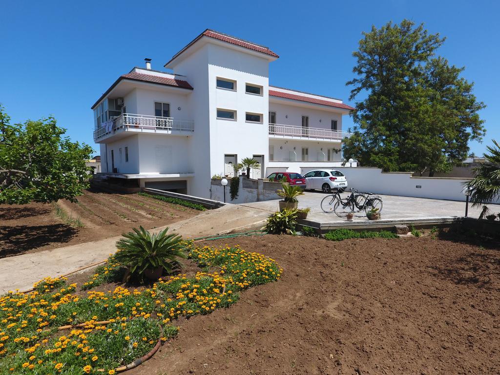 B&B Villa Teresa Lecce Buitenkant foto